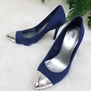 Mossimo supply co Navy Blue Suede Silver Tipped Heels size 6